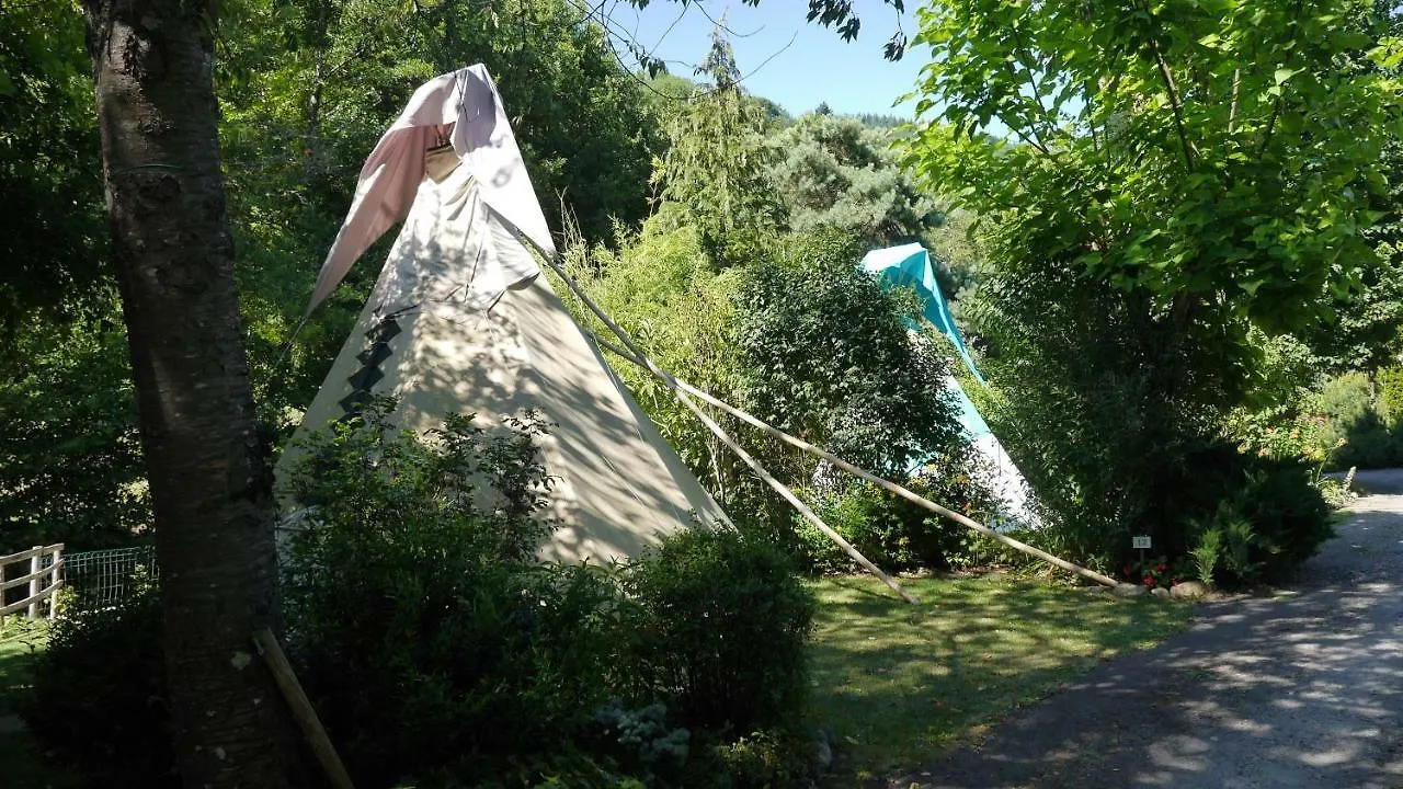 Kemping Camping Jardin La Vie En Vert En Ariege Hotel Augirein Franciaország