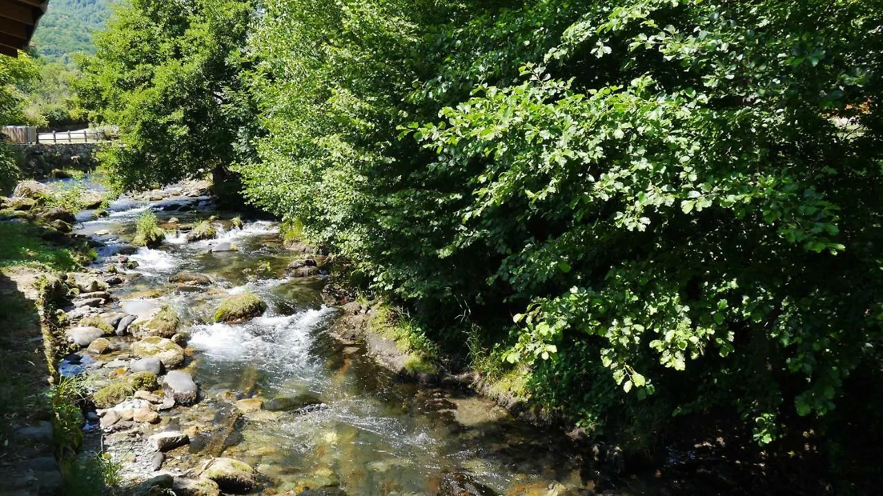 Camping Jardin La Vie En Vert En Ariege Hotel Augirein